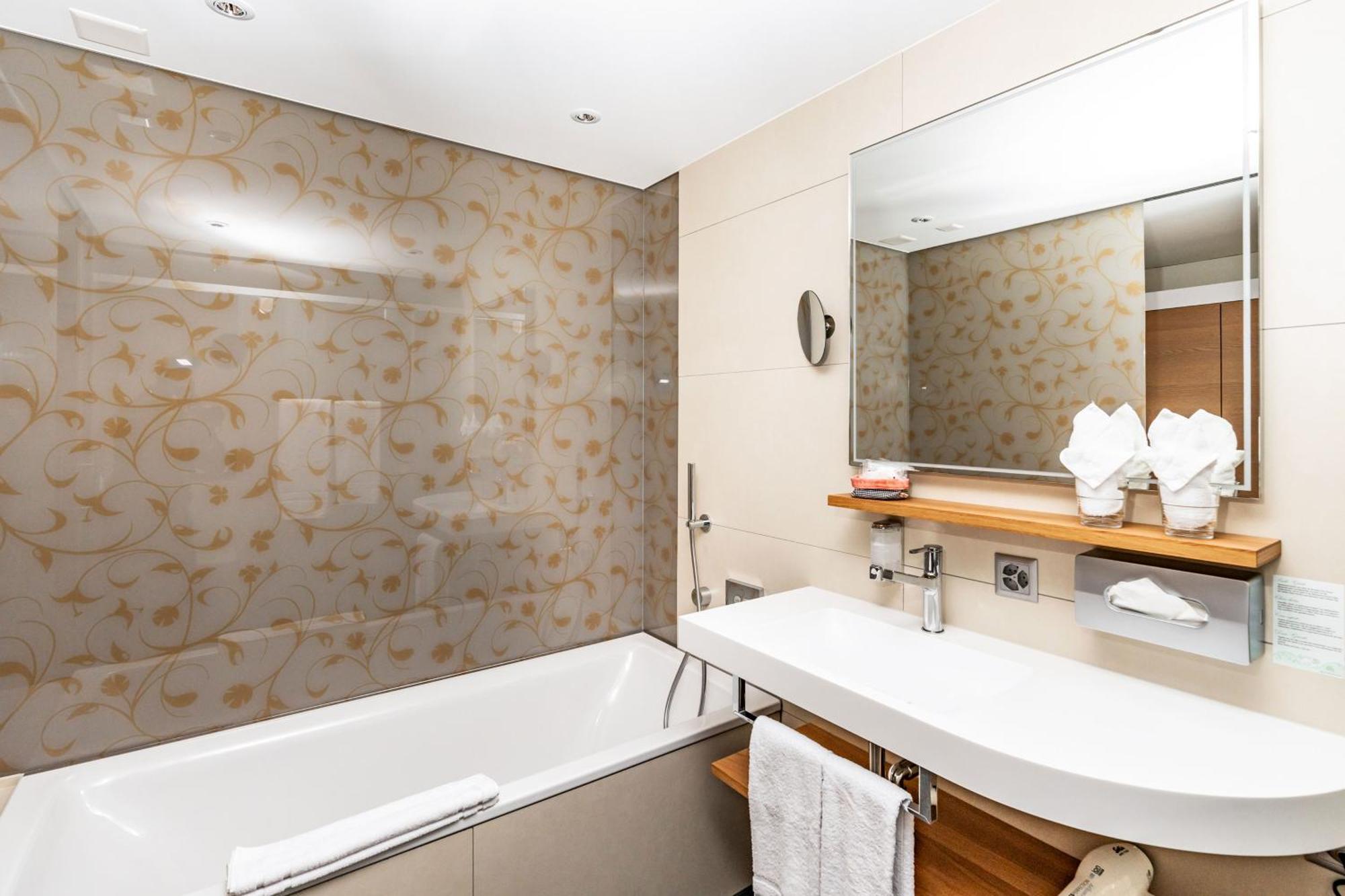 Tailormade Hotel Krone Sarnen Zewnętrze zdjęcie